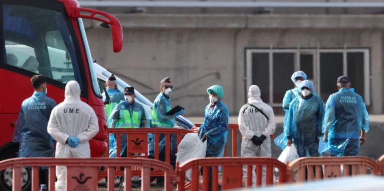 Italy Monitors Possible Hantavirus Exposure After Dutch Woman Dies Following Flight