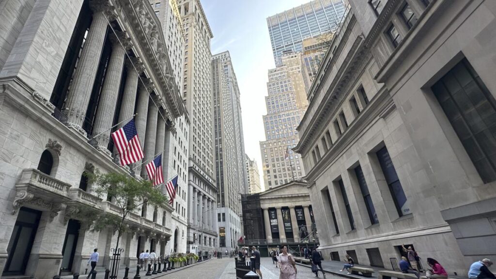 S&P 500 Hits New All-Time High as Wall Street Rally Accelerates